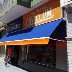 Conf&iacute;an en Toldos Miguel