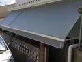 Otros toldos de fachada con mucho estilo