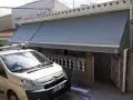 Otros toldos de fachada con mucho estilo