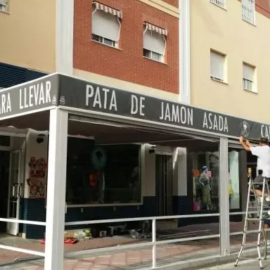Fabricaci&oacute;n de terraza con quita vientos