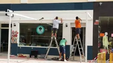 Fabricaci&oacute;n de terraza con quita vientos