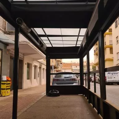 Cerramientos de tarimas para restaurantes y cafeterias