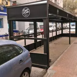Cerramientos de tarimas para restaurantes y cafeterias