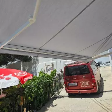 toldo brazos articulados malaga 01