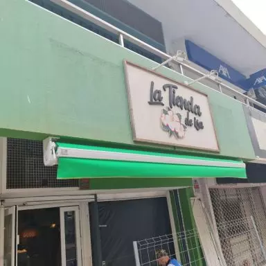 toldo de brazo articulados para comercio en malaga